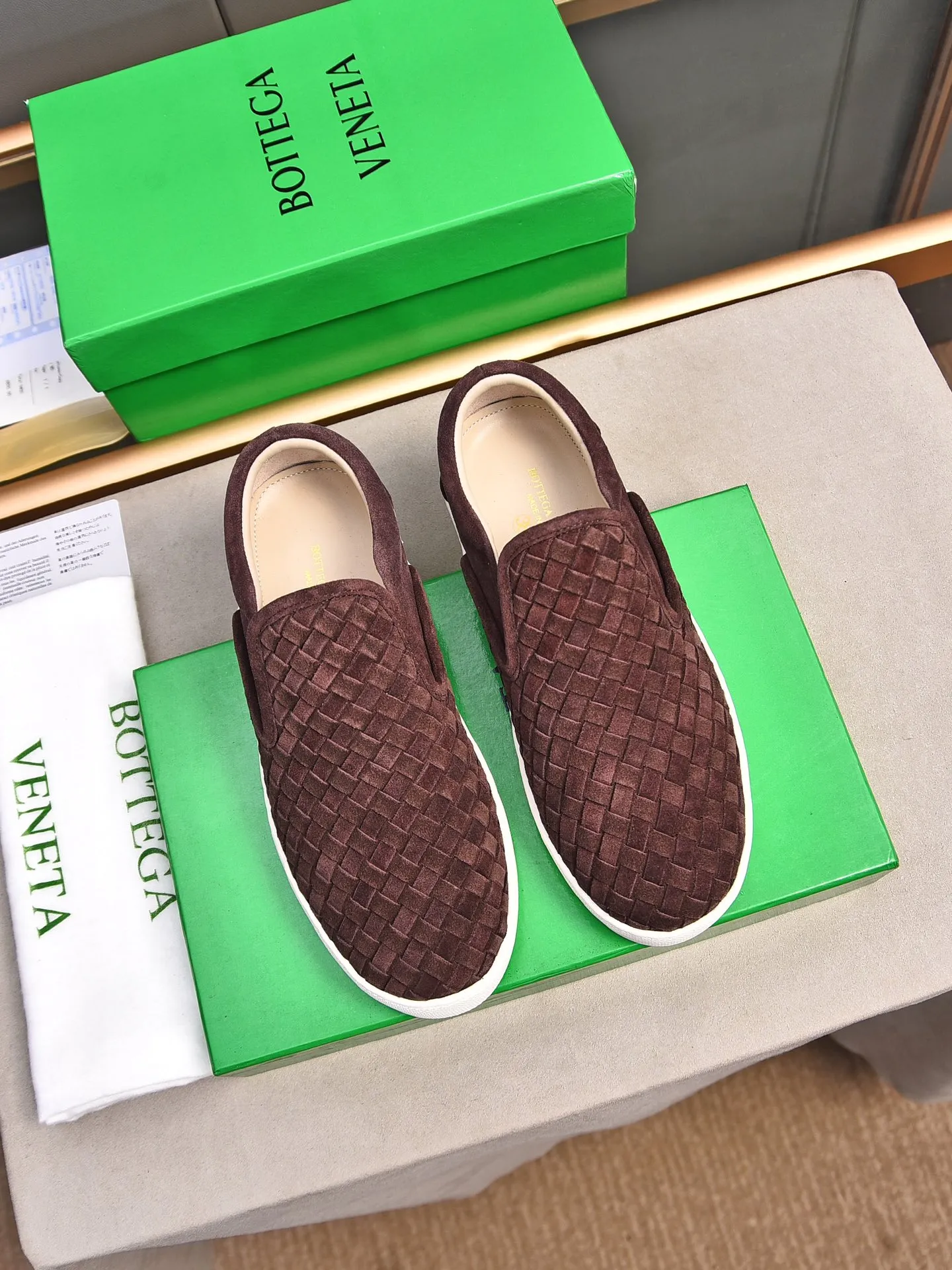 Men's shoes 💰460 [Sleeves series] BOTTEG* VENET* - high-end boutique Size: 38-44 (45 customized) BV new product, first-layer cowhide artificially woven classic style harmoniously blends with contemporary fashion temperament, rubber soles are light and flexible, water-dyed sheepskin pads! [Taobao, Tmall, and live streaming are the first choices]
